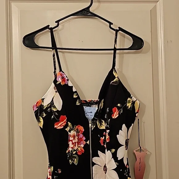 Black floral dress - Picture 2 of 3